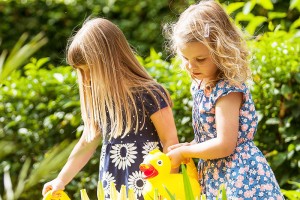 Children i Acorns Garden